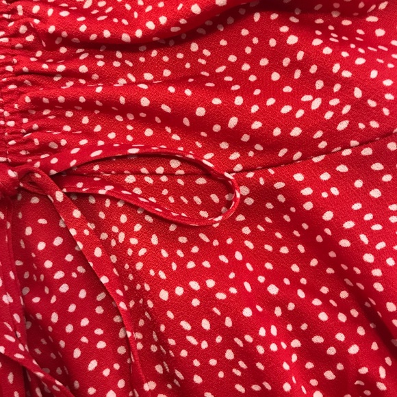 Beautiful Red Top - Picture 2 of 4